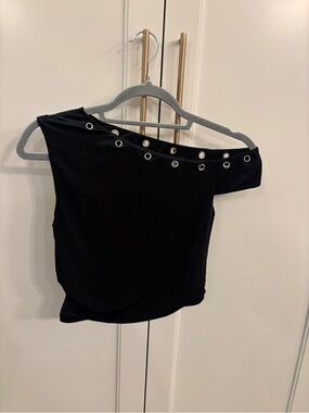 Black One-Shoulder Grommet Trim Camisole - NEW